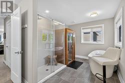Primary Ensuite w/sauna, separate shower and tub - 