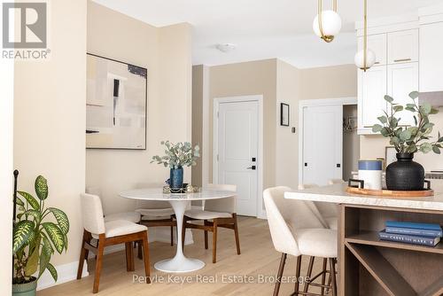 2 Leeds Court, Bracebridge (Monck (Bracebridge)), ON - Indoor Photo Showing Dining Room