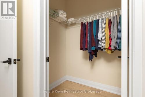 2 Leeds Court, Bracebridge (Monck (Bracebridge)), ON - Indoor With Storage