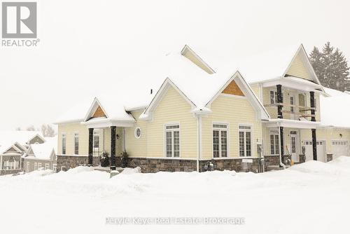 2 Leeds Court, Bracebridge (Monck (Bracebridge)), ON - 