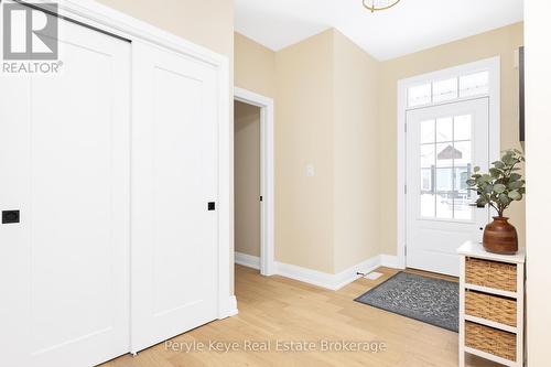 2 Leeds Court, Bracebridge (Monck (Bracebridge)), ON - Indoor Photo Showing Other Room