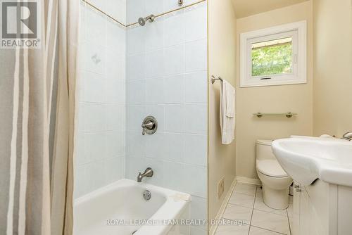 2740 Moncton Road, Ottawa, ON - Indoor Photo Showing Bathroom