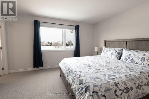 714 Petanque Crescent, Ottawa, ON - Indoor Photo Showing Bedroom