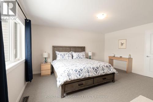 714 Petanque Crescent, Ottawa, ON - Indoor Photo Showing Bedroom