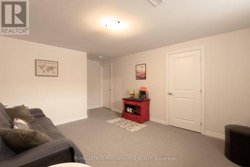 714 Petanque Crescent, Ottawa, ON - Indoor