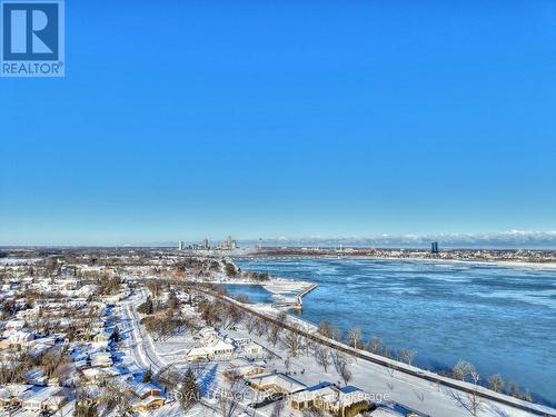 8143 Sarah Street, Niagara Falls (Chippawa), ON - Outdoor With Body Of Water With View