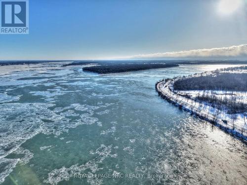 8143 Sarah Street, Niagara Falls (Chippawa), ON - Outdoor With Body Of Water With View