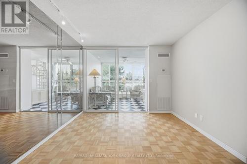 406 - 100 Observatory Lane, Richmond Hill, ON - Indoor Photo Showing Other Room