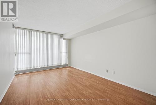 406 - 100 Observatory Lane, Richmond Hill, ON - Indoor Photo Showing Other Room