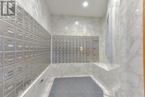 406 - 100 Observatory Lane, Richmond Hill, ON - Indoor Photo Showing Bathroom