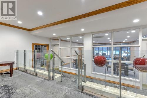 406 - 100 Observatory Lane, Richmond Hill, ON - Indoor Photo Showing Other Room