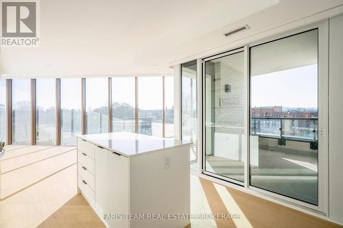 216 - 31 Huron Street, Collingwood, ON - Indoor