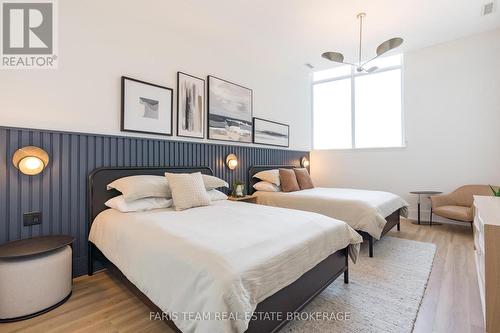 216 - 31 Huron Street, Collingwood, ON - Indoor Photo Showing Bedroom