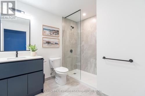 216 - 31 Huron Street, Collingwood, ON - Indoor Photo Showing Bathroom