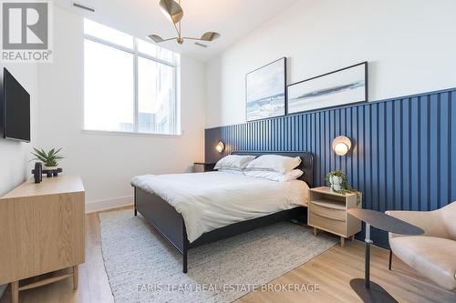 216 - 31 Huron Street, Collingwood, ON - Indoor Photo Showing Bedroom
