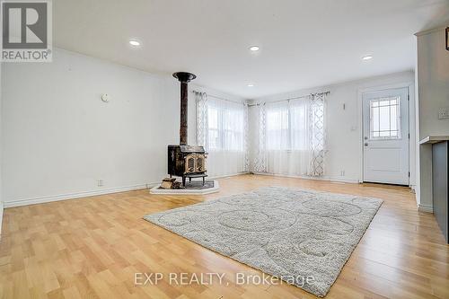 31 Ridge Avenue, Ramara, ON - Indoor