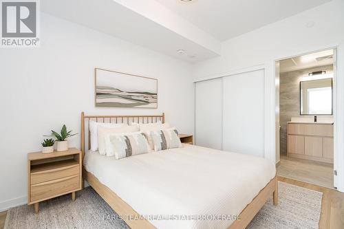 209 - 31 Huron Street, Collingwood, ON - Indoor Photo Showing Bedroom