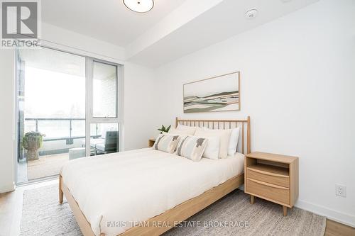 209 - 31 Huron Street, Collingwood, ON - Indoor Photo Showing Bedroom