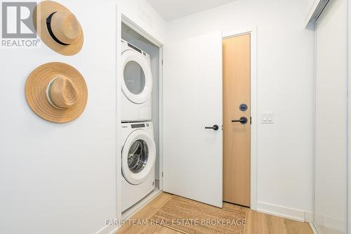 209 - 31 Huron Street, Collingwood, ON - Indoor Photo Showing Laundry Room