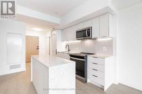 412 - 31 Huron Street, Collingwood, ON - Indoor Photo Showing Kitchen With Upgraded Kitchen