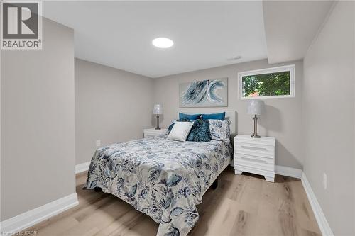 174 East 34Th Street, Hamilton, ON - Indoor Photo Showing Bedroom
