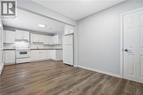 106 upper - 104 South Street, Aylmer, ON - Indoor Photo Showing Kitchen