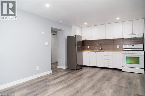 104 South Street, Aylmer, ON - Indoor Photo Showing Kitchen