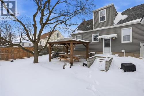 729 Oakdale Avenue, Sarnia, ON - Outdoor