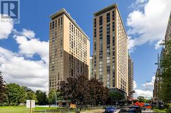 2918 - 105 CHAMPAGNE AVENUE S  Ottawa, ON K1S 5E5