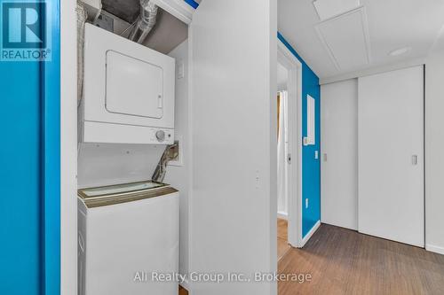 2918 - 105 Champagne Avenue S, Ottawa, ON - Indoor Photo Showing Laundry Room
