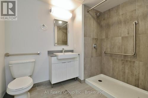 2918 - 105 Champagne Avenue S, Ottawa, ON - Indoor Photo Showing Bathroom