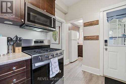 348 Hellems Avenue, Welland (Welland Downtown), ON - Indoor Photo Showing Kitchen