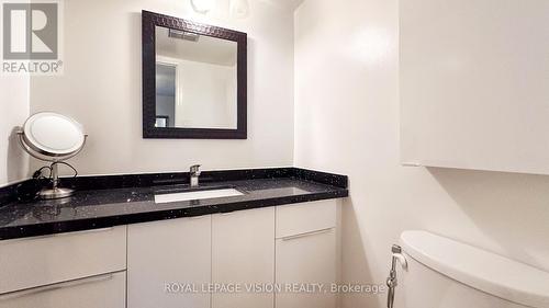 1501 - 75 Graydon Hall Drive, Toronto, ON - Indoor Photo Showing Bathroom