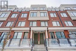 102 - 500 ALEX GARDNER CIRCLE  Aurora, ON L4G 3G5