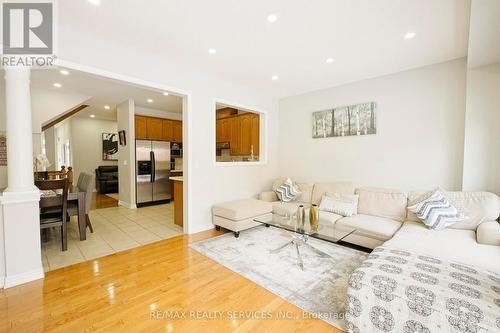 49 Crystalview Crescent, Brampton, ON - Indoor Photo Showing Living Room