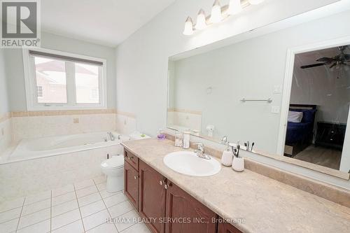 49 Crystalview Crescent, Brampton, ON - Indoor Photo Showing Bathroom
