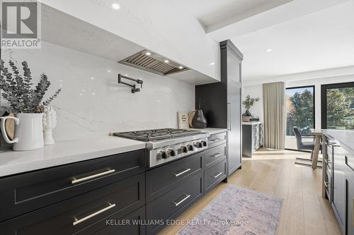 1316 Dundas Street, Burlington, ON - Indoor Photo Showing Kitchen With Upgraded Kitchen