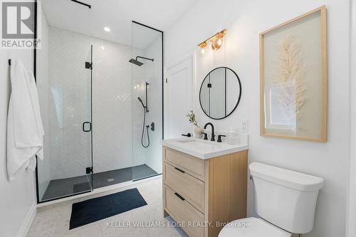 1316 Dundas Street, Burlington, ON - Indoor Photo Showing Bathroom