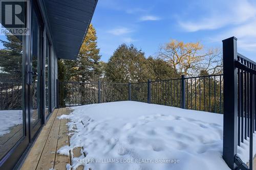 1316 Dundas Street, Burlington, ON - Outdoor