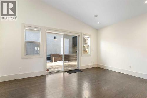 4711 Norquay Drive Nw, Calgary, AB - Indoor Photo Showing Other Room