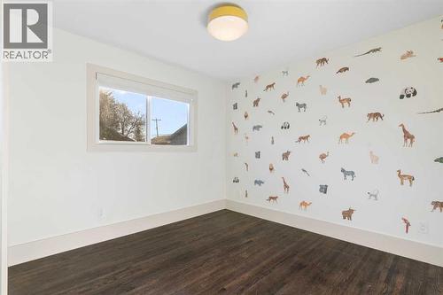 4711 Norquay Drive Nw, Calgary, AB - Indoor Photo Showing Other Room