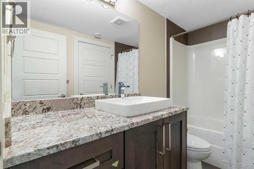 4711 Norquay Drive Nw, Calgary, AB - Indoor Photo Showing Bathroom