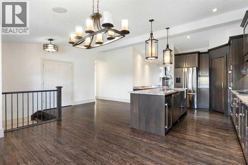 4711 Norquay Drive Nw, Calgary, AB - Indoor Photo Showing Kitchen With Stainless Steel Kitchen With Upgraded Kitchen
