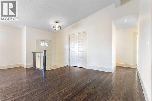 4711 Norquay Drive Nw, Calgary, AB - Indoor Photo Showing Other Room