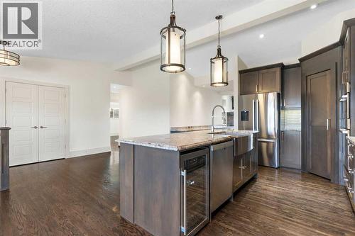 4711 Norquay Drive Nw, Calgary, AB - Indoor Photo Showing Kitchen With Stainless Steel Kitchen With Upgraded Kitchen