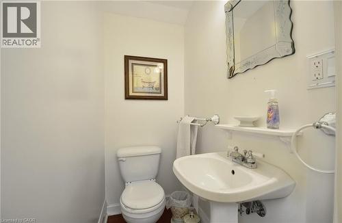 628 Garden Street, Cambridge, ON - Indoor Photo Showing Bathroom