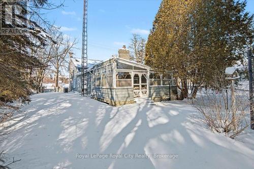 687 New Dundee Road, Kitchener, ON - Outdoor