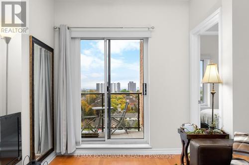 1004 - 314 Central Park Drive, Ottawa, ON - Indoor Photo Showing Other Room