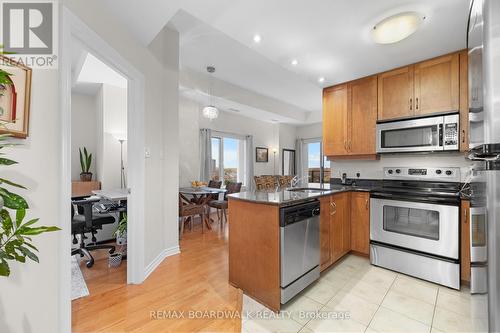 1004 - 314 Central Park Drive, Ottawa, ON - Indoor Photo Showing Kitchen