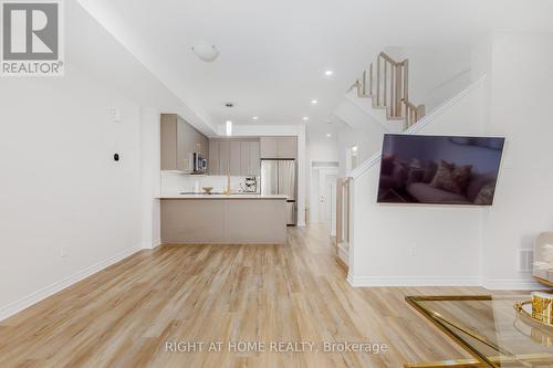 65 Esban Drive, Ottawa, ON - Indoor Photo Showing Other Room